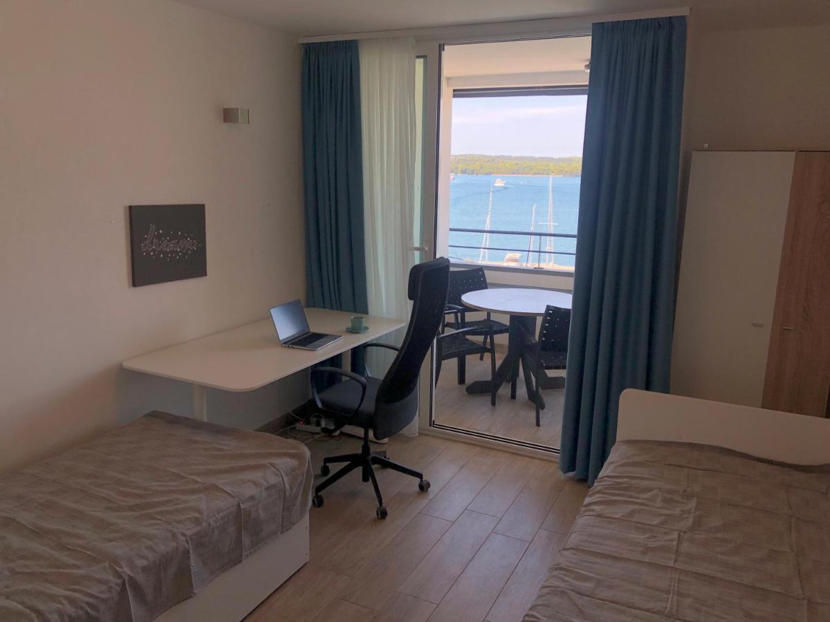 Pula Center Seaview Apartment Buitenkant foto